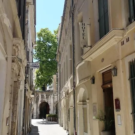 Hotel De L'amphitheatre Nimes