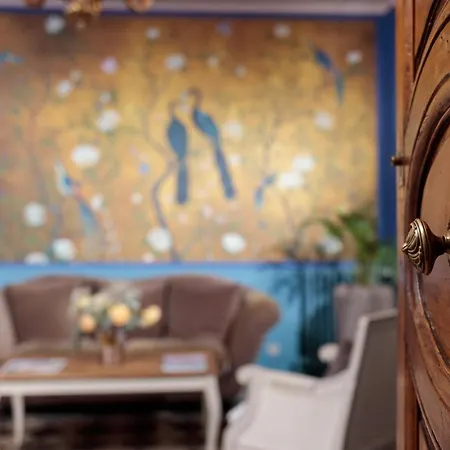 De L'amphitheatre Hotel 3*