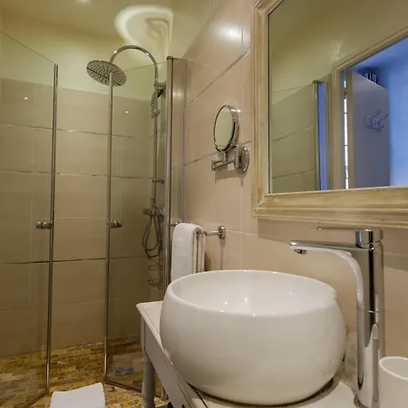 De L'amphitheatre Hotel