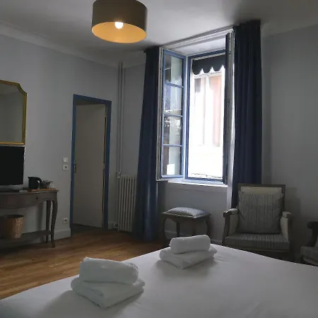 Hotel De L'amphitheatre Nîmes