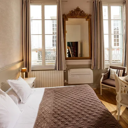 Hotel De L'amphitheatre