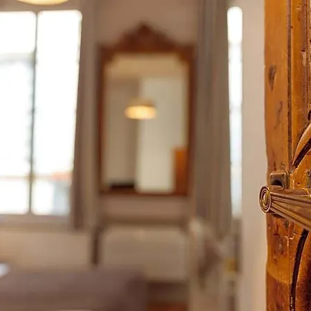 De L'amphithéâtre Hotel 3*