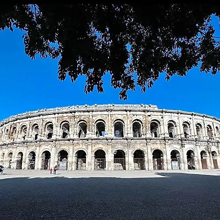 Hotel De L'amphithéâtre Nimes