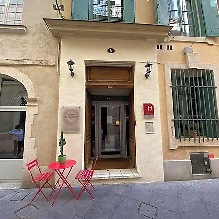 De L'amphithéâtre 3*