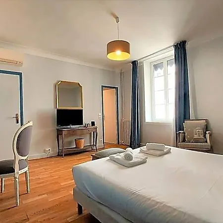 Hotel De L'amphithéâtre 3*