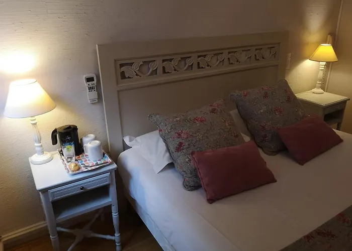 De L'amphitheatre Szálloda 3*