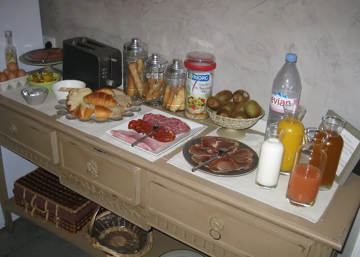 De L'amphitheatre Szálloda Nîmes